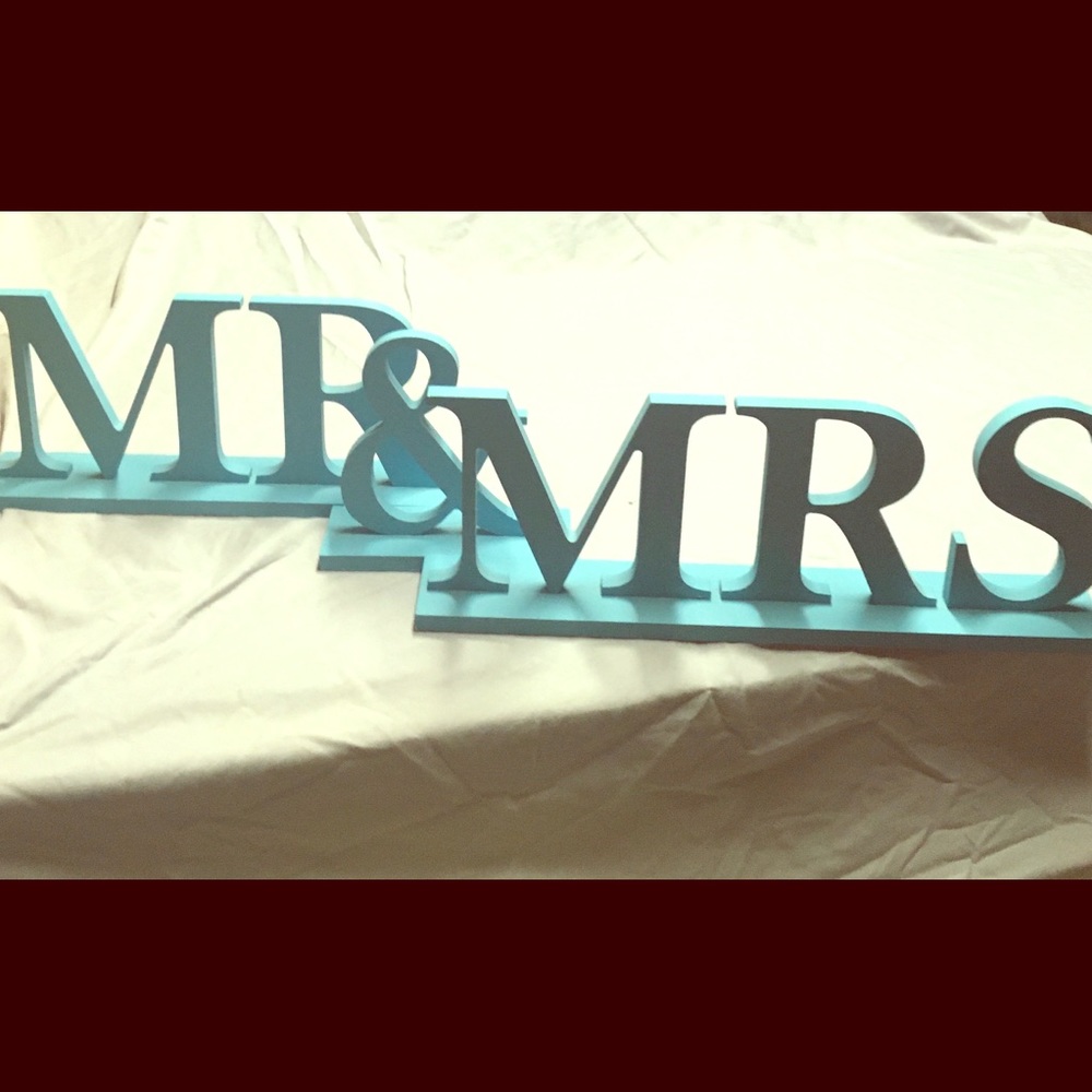 Mr & Mrs decor - Picture 3 of 4